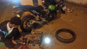 vá xe máy lưu động